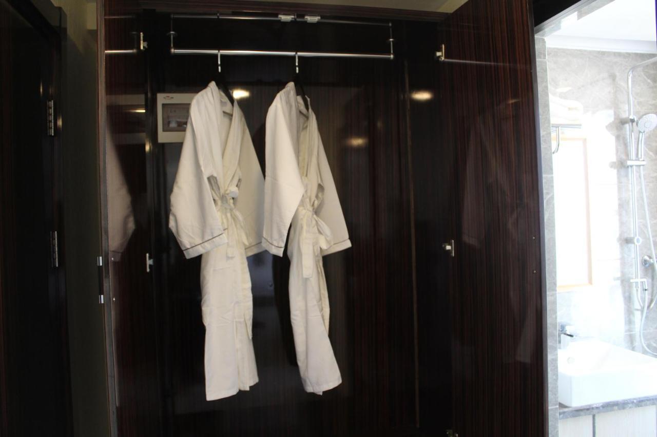 308 Hotel Сиханоуквил Екстериор снимка